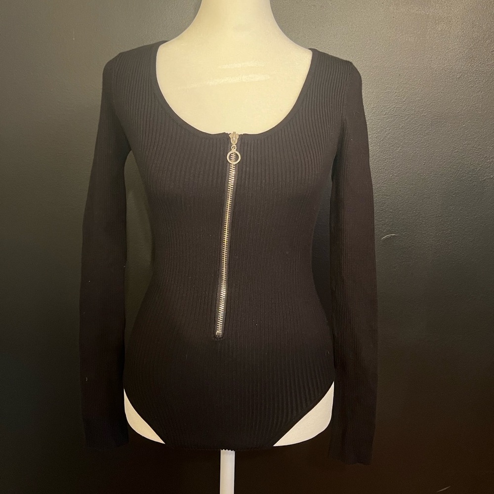 MISSGUIDED Black ribbed/knit long sleeve bodysuit (S)